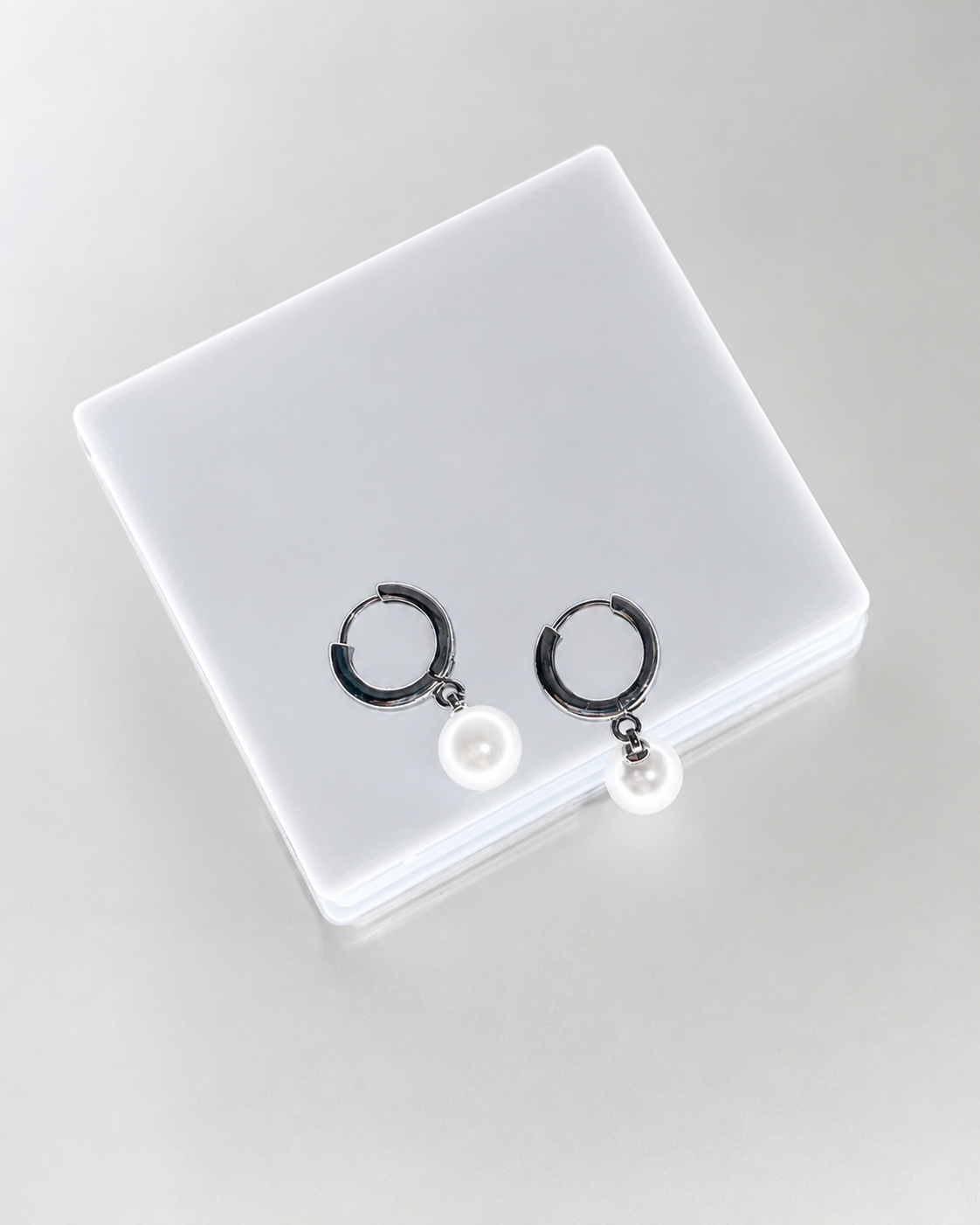 Cloud Pearl Earrings