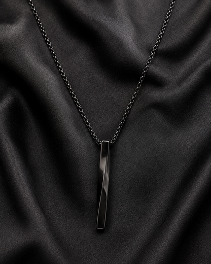 Noir Twist Necklace