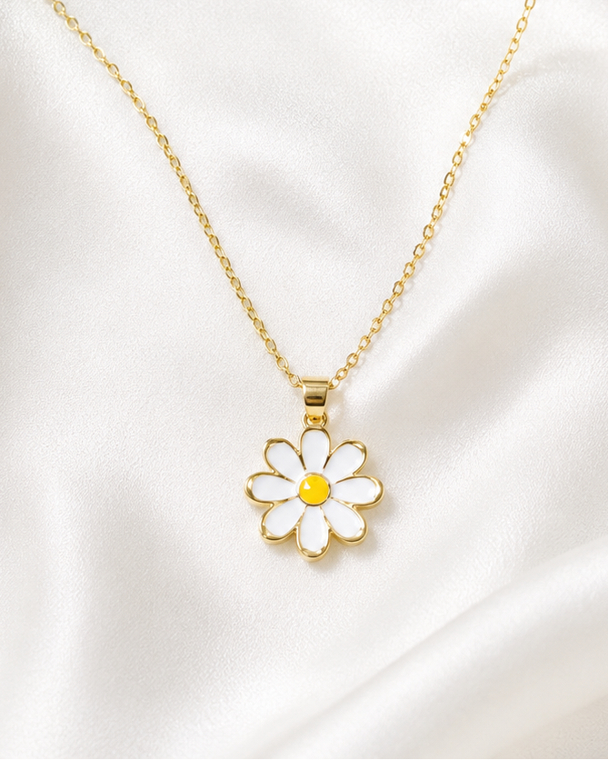 Snow Bloom Necklace