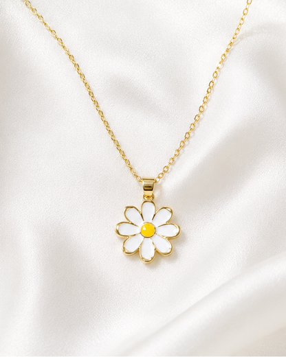 Snow Bloom Necklace